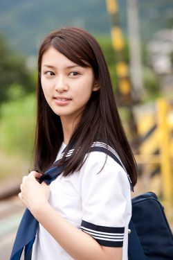 《每塞下一颗冰块给你一千万》
